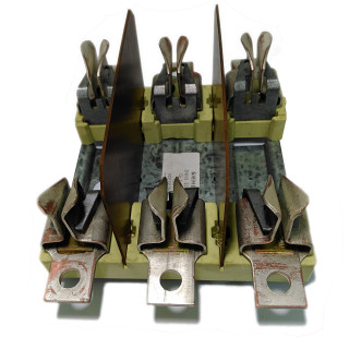 SIEMENS 3NH8220 - Portafusibile con Terminale a Vite 3-Pole 660V 250A