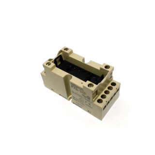 OMRON P7S-14F - Zoccolo per Relè 277VAC 6A 14-Pin