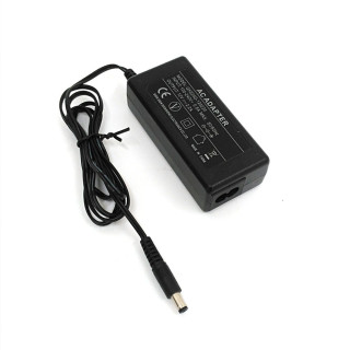 ZHEN ELECTRONICS QXS24D-120220 - Alimentatore 12V 2.2A - Nero