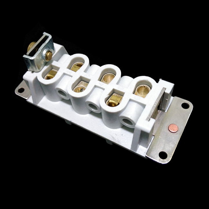 ILME CPF06 - Connettore Rettangolare Femmina 6-Poli + N 35A 380V