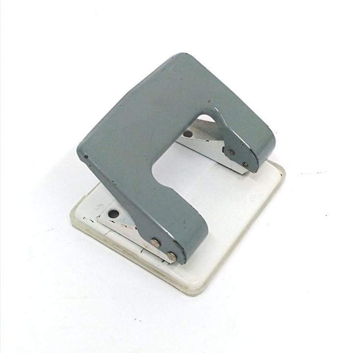 Bucatrice/Foratrice Portatile per Carta - 2 Buchi a Foglio