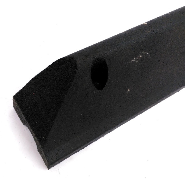 OEM - Cordolo in Gomma a Tre Fori  per Delimitazione Corsia 990x120mm - Nero