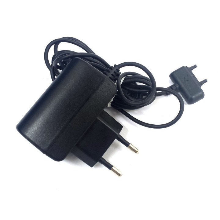 SONY/ERICSSON 1207W07742881 - Alimentatore 4,9V 700MA 50/60HZ - Mod. DCH1-050FU-0504 - Nero