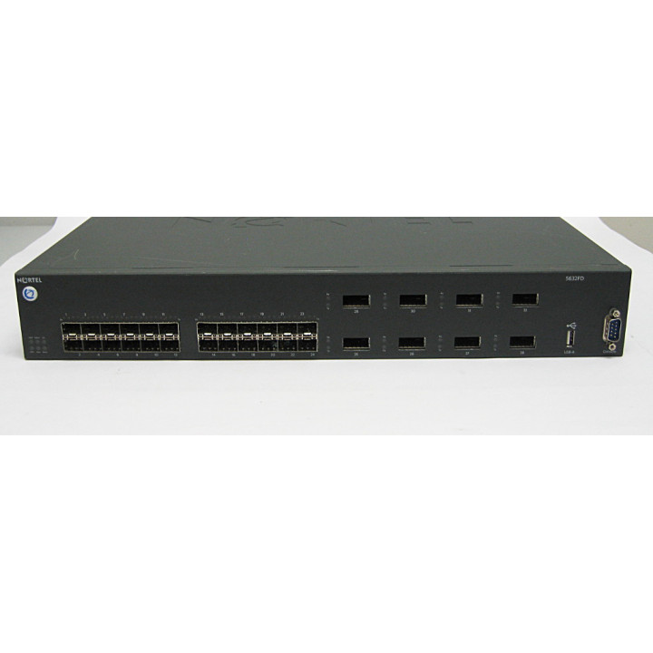 Ethernet Routing Switch 5632FD with 24 SFP Ports e 8 XFP Ports