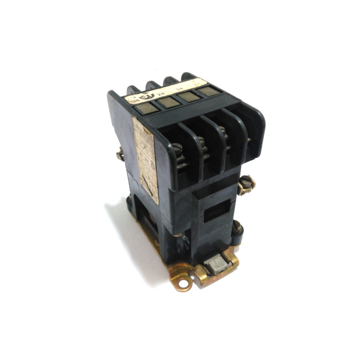 SIEMENS 3TA6801-0A - Contattore 4Poli 3NO+1NC 16A 220V