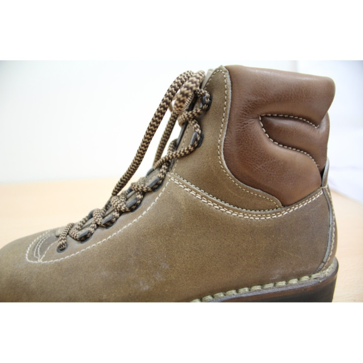 Cosmas - Scarponcino da Trekking Tradizionale - EUR 40 - Marrone