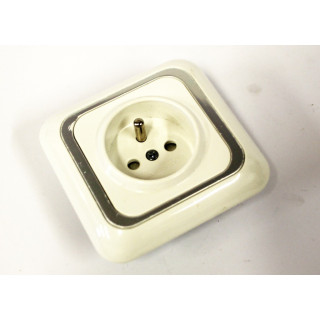 VIKO 804083 Presa a Muro - Bianca - 16A - 250V