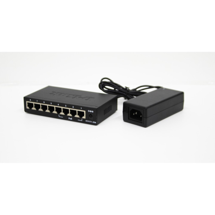 Switch DES-1008PA 8 Porte Gigabit 10 / 100