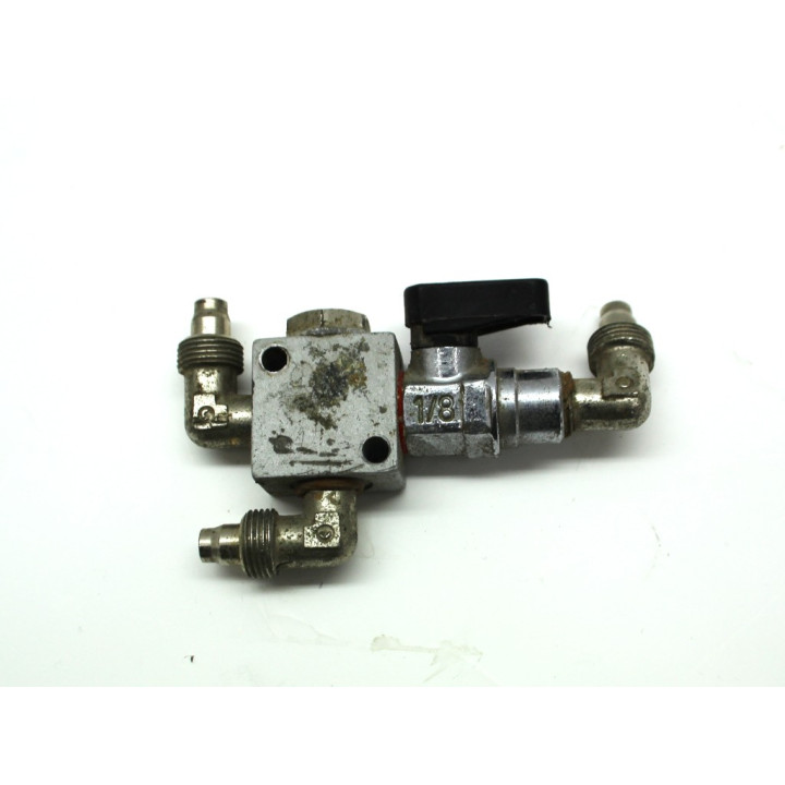 Valvola con rubinetto 1/8 con 2 uscite