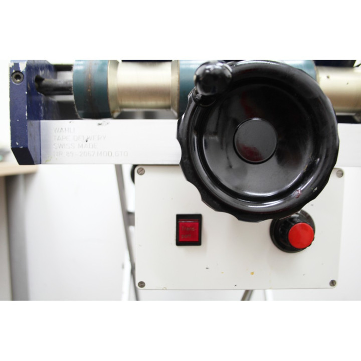 Carrello pantografo con cinghie di scorrimento elettrico