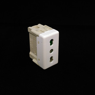 GEWISS GW20203 - Presa Standard Italiano con Schermo di Sicurezza 2P+T 16A 250V - Bianco