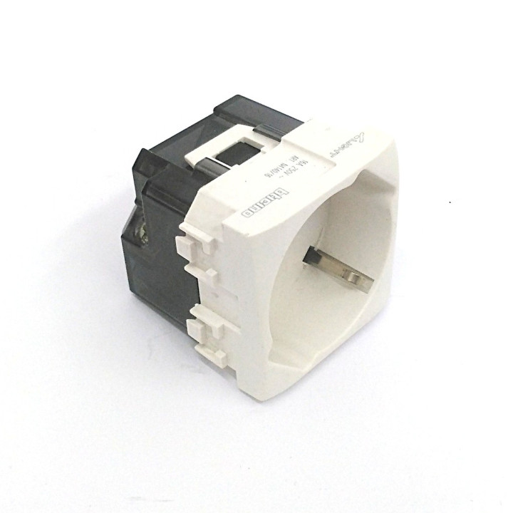 Bticino N4140/16 - Presa Schuko Universale LIGHT 16A 250V - Bianco