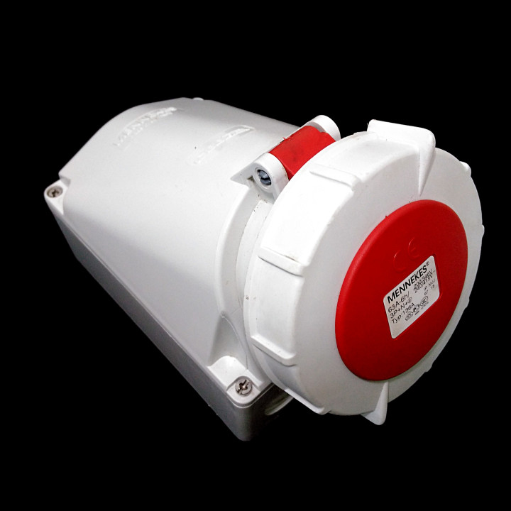 MENNEKES 136A - Presa da Parete Industriale 5P 63A 400V IP67