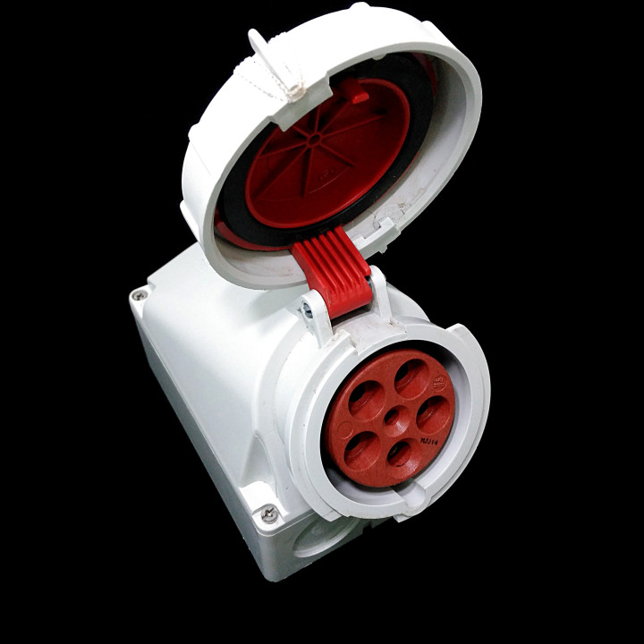 MENNEKES 136A - Presa da Parete Industriale 5P 63A 400V IP67